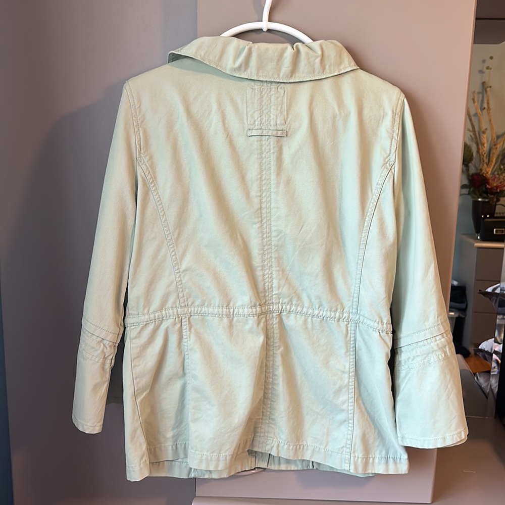 Beautiful jacket! - Picture 2 of 2